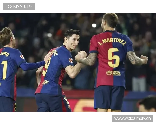 巴萨进攻看似流畅,实则层次尽失、配合停滞!