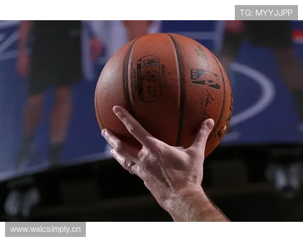 篮球回场规则差异：FIBA与NBA判定标准解析